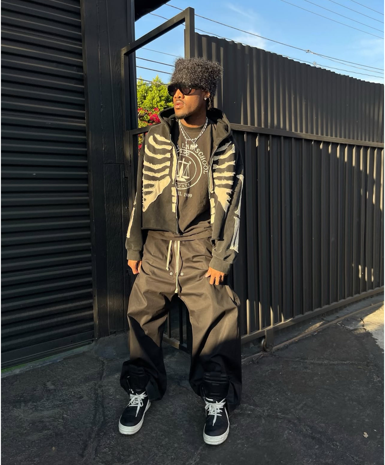 BONES ZIP-UP HOODIE