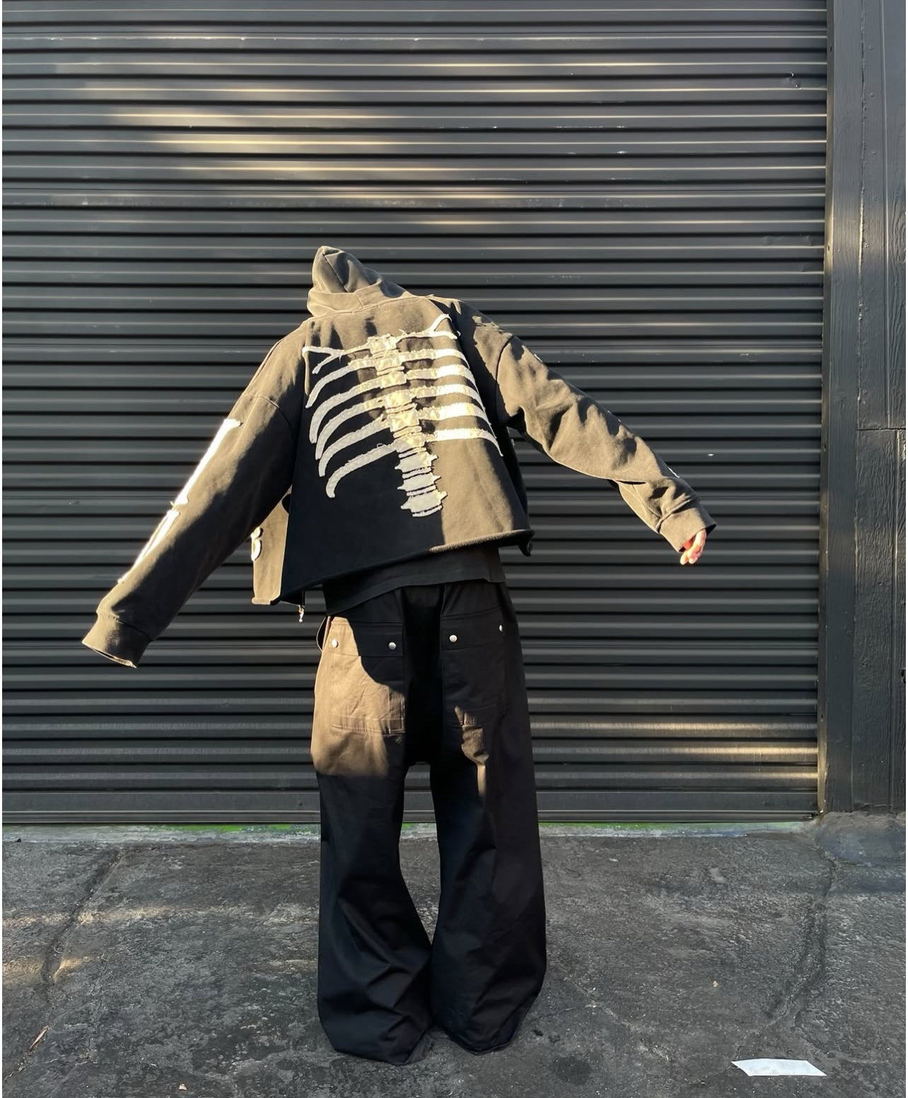 BONES ZIP-UP HOODIE