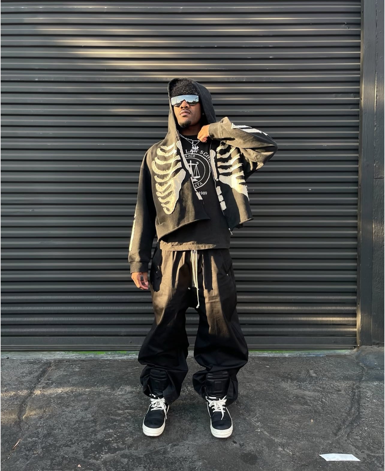 BONES ZIP-UP HOODIE